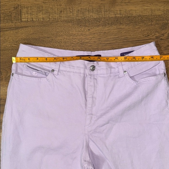 GLORIA VANDERBIT Amanda Women's Light Purple Jeans - Picture 2 of 10